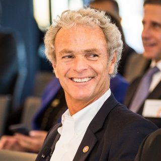 http://old.eurafricanforum.org/wp-content/uploads/2018/04/Filipe-de-Botton_600x600px-320x320.jpg